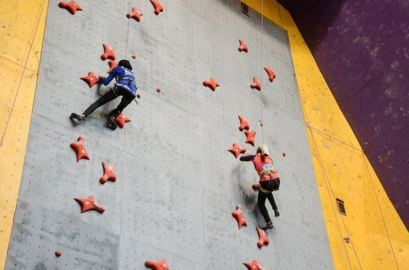 Elnaz Rekabi climbing competition