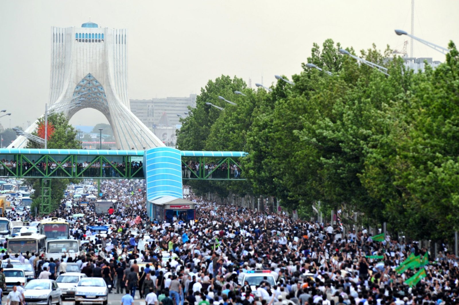 المسيرة الصامتة للحركة الخضراء عبر طهران، يونيو 2009.